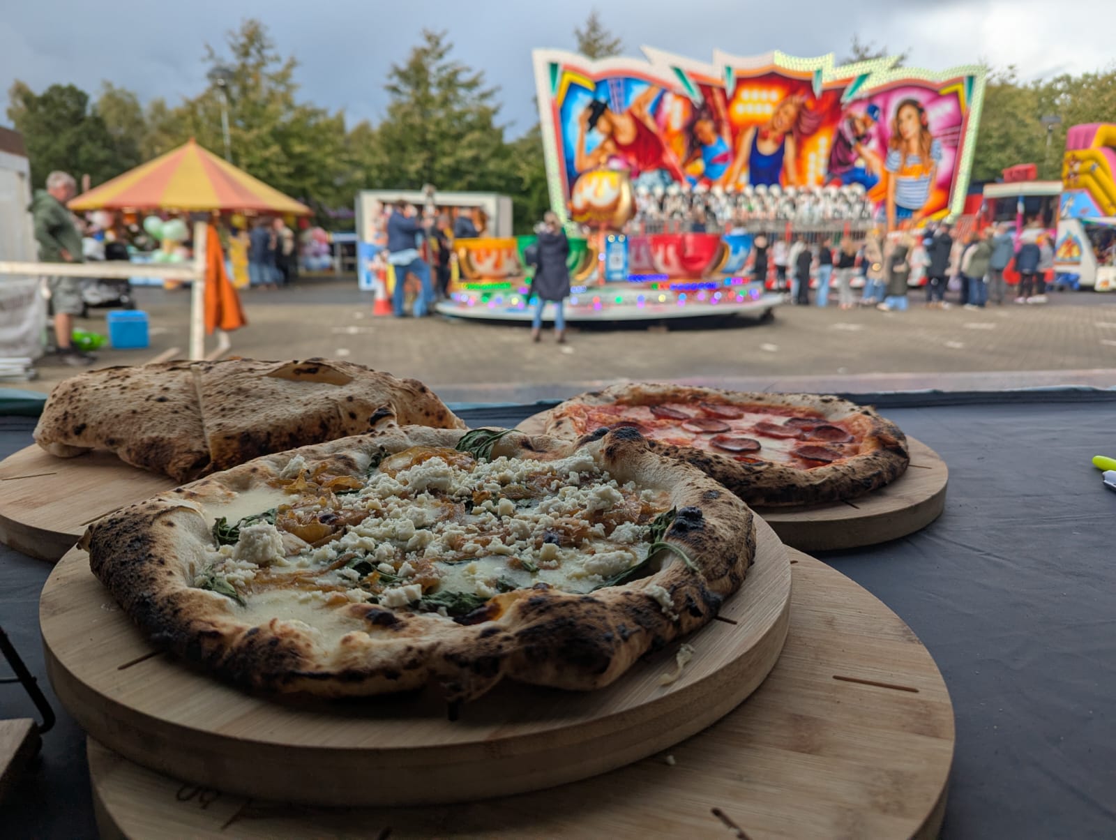 Outdoor event with pizza pop-up service
